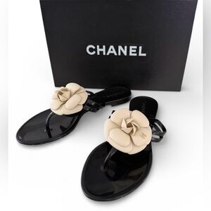 CHANEL Jelly Camellia Thong Sandals / Size EU 37/ Like New
